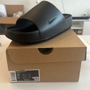 Nike Calm Slides
